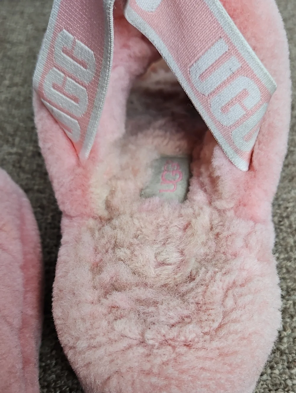 UGG Pink Fluff Yeah Plush Slide Logo Slippers Slides Sz 6 Womens - Picture 7 of 10